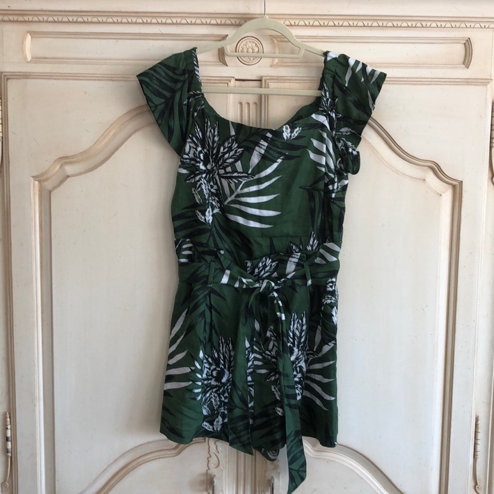 Guess romper- tropical print